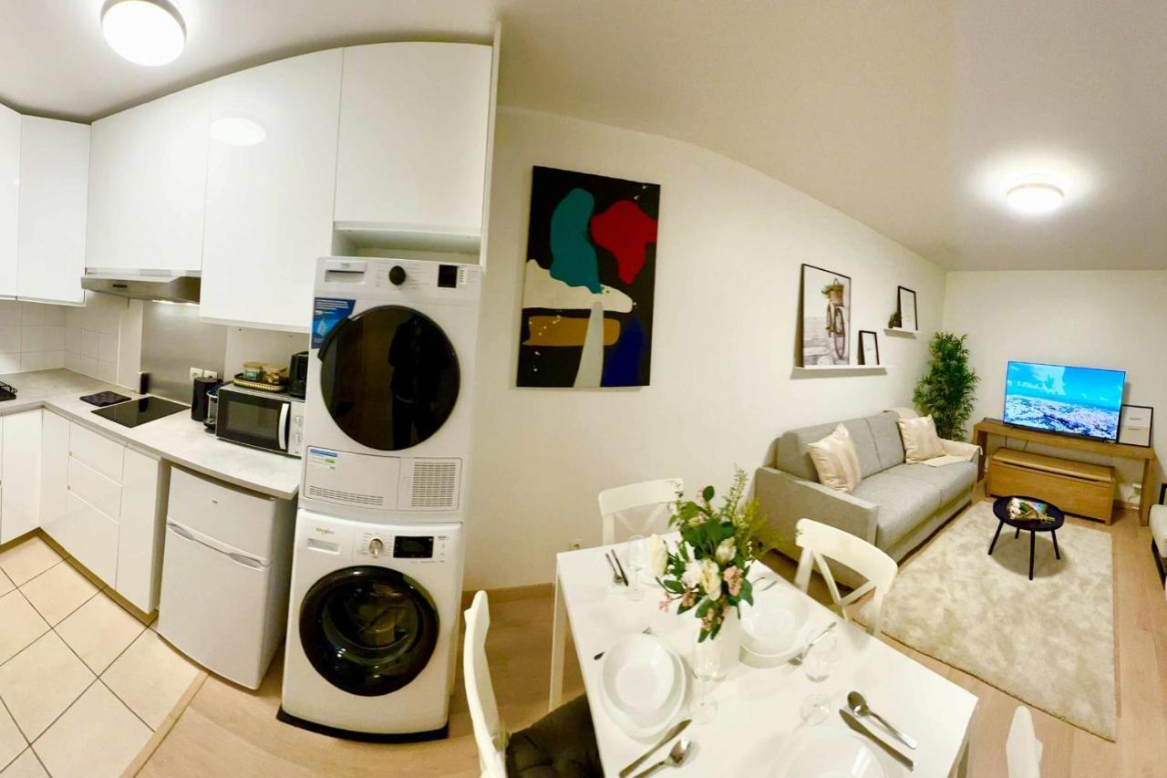 Very Quiet Apartment With Balcony Saint-Denis  Eksteriør billede