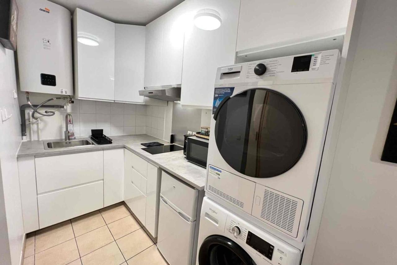 Very Quiet Apartment With Balcony Saint-Denis  Eksteriør billede