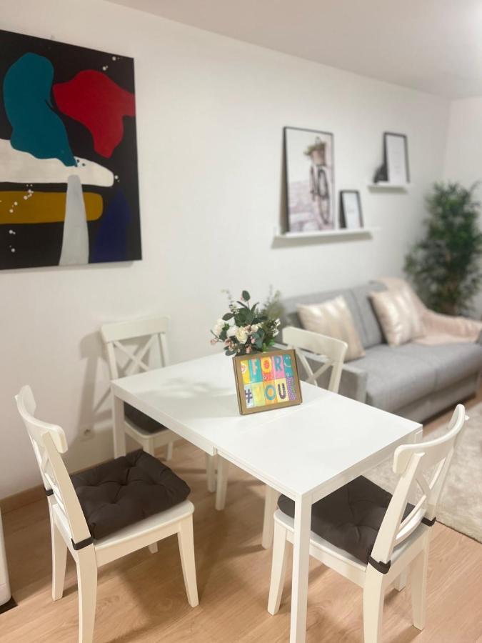 Very Quiet Apartment With Balcony Saint-Denis  Eksteriør billede